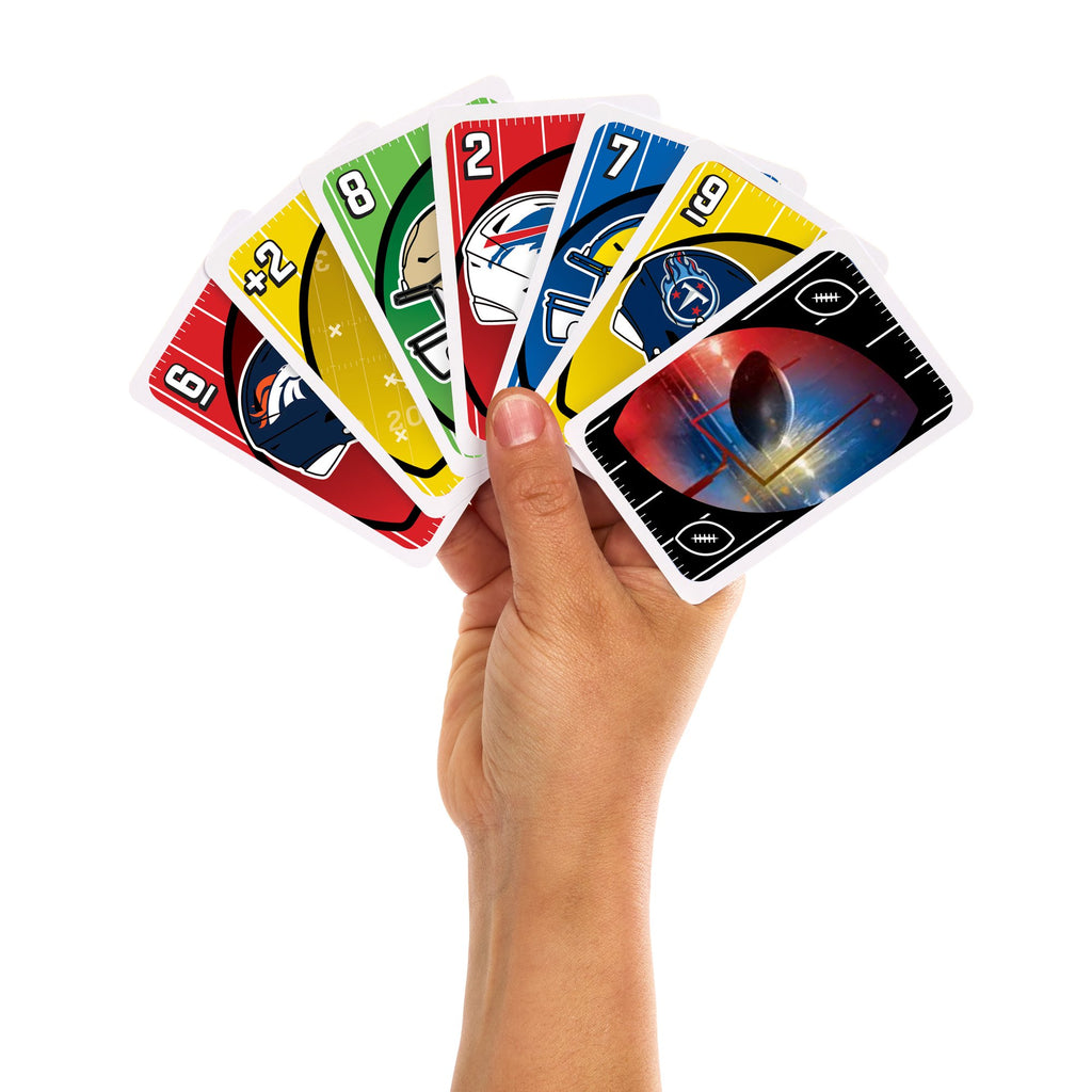 UNO NFL Card Game – Family Card Game Featuring All 32 NFL Teams for Kids & Adults